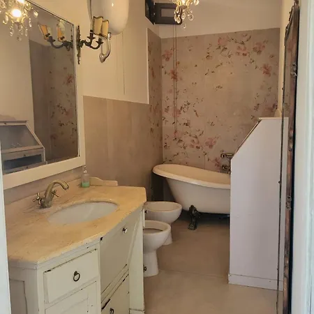 Holiday home Gialla E Rosa