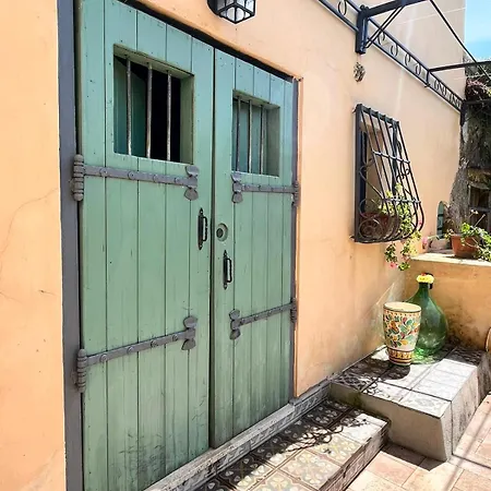 Gialla E Rosa Pozzuoli